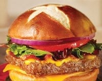 Wendys-Pretzel-Bacon-Cheeseburger