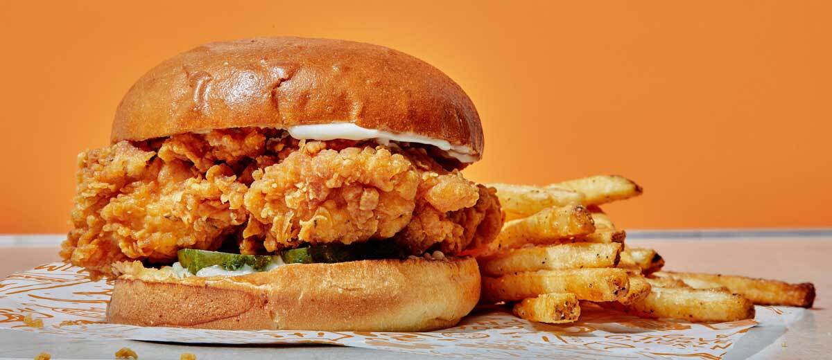 https://www.foodserviceandhospitality.com/wp-content/uploads/2020/09/popeyes-sammie.jpg