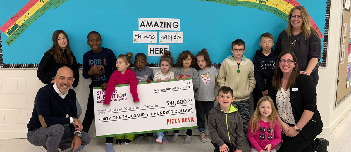 Pizza Nova Donates $41,600 to Student Nutrition Ontario