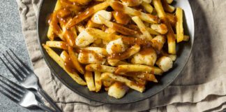 Cheesey Poutine French Fries with Gravy and Cheese Curds