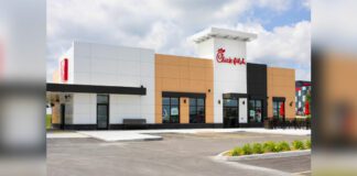 Chick-fil-A Exterior of Building at the Tanger Ottawa