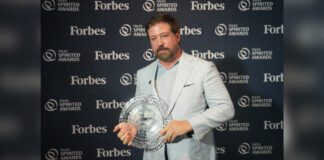 Dave Mitton Awarded Best International Brand Ambassador by Tales of the Cocktail Foundation (CNW Group/Corby Spirit and Wine Communications)