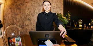 Delysees Luxury Desserts leverages Square's ecosystem of solutions