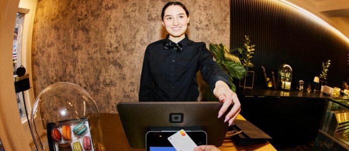 Delysees Luxury Desserts leverages Square's ecosystem of solutions