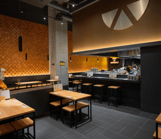 Kinton Ramen Restaurant interior