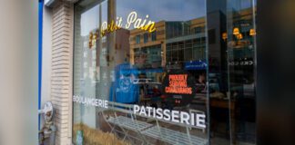 Le Petit Pain Café